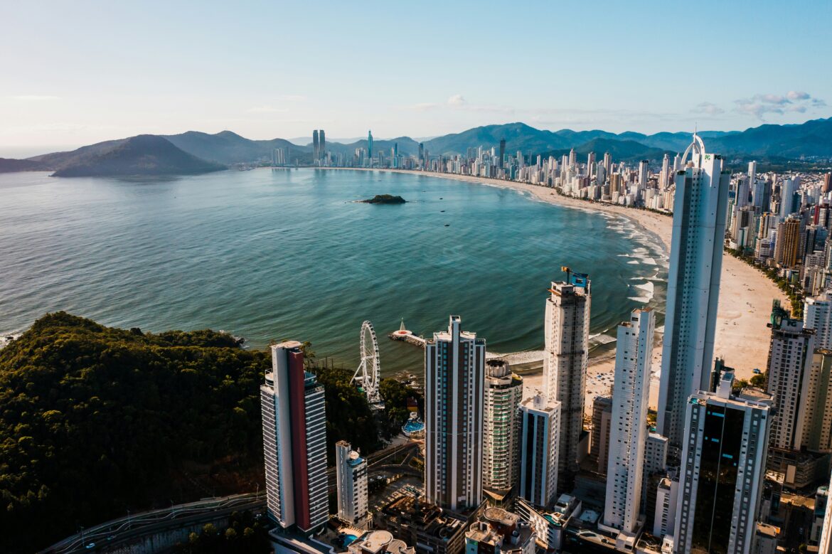 O Que Fazer no Feriado em Balneário Camboriú: Guia Completo para Aproveitar Cada Momento